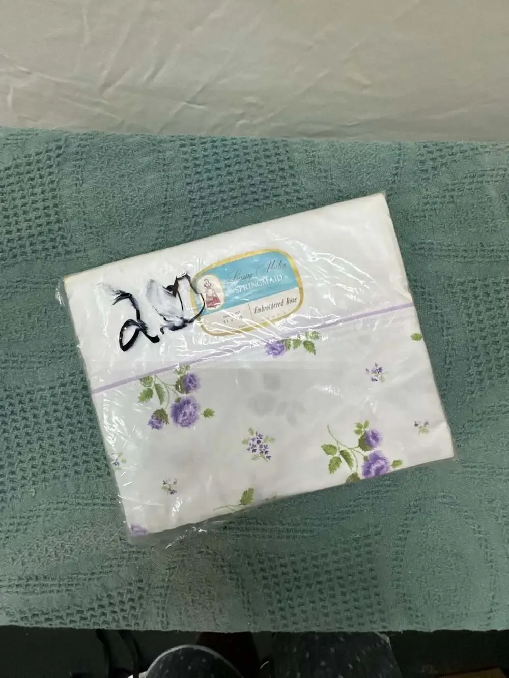 Vintage Luxury Muslin by Springmaid Embroidered Rose Flat Sheet 81x108